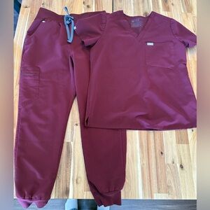 Figs Maroon Scrub set